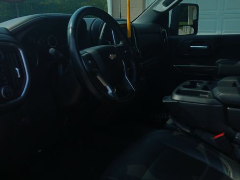 Used 2020 Chevrolet Silverado 2500 LTZ w/ Z71 Off-Road Package image 14