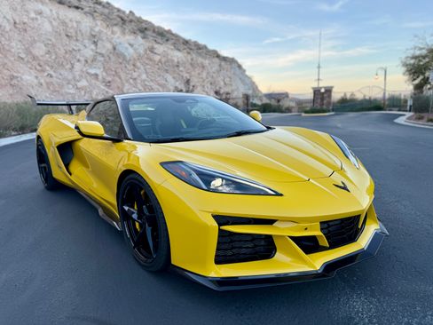 Used 2025 Chevrolet Corvette E-Ray image 14