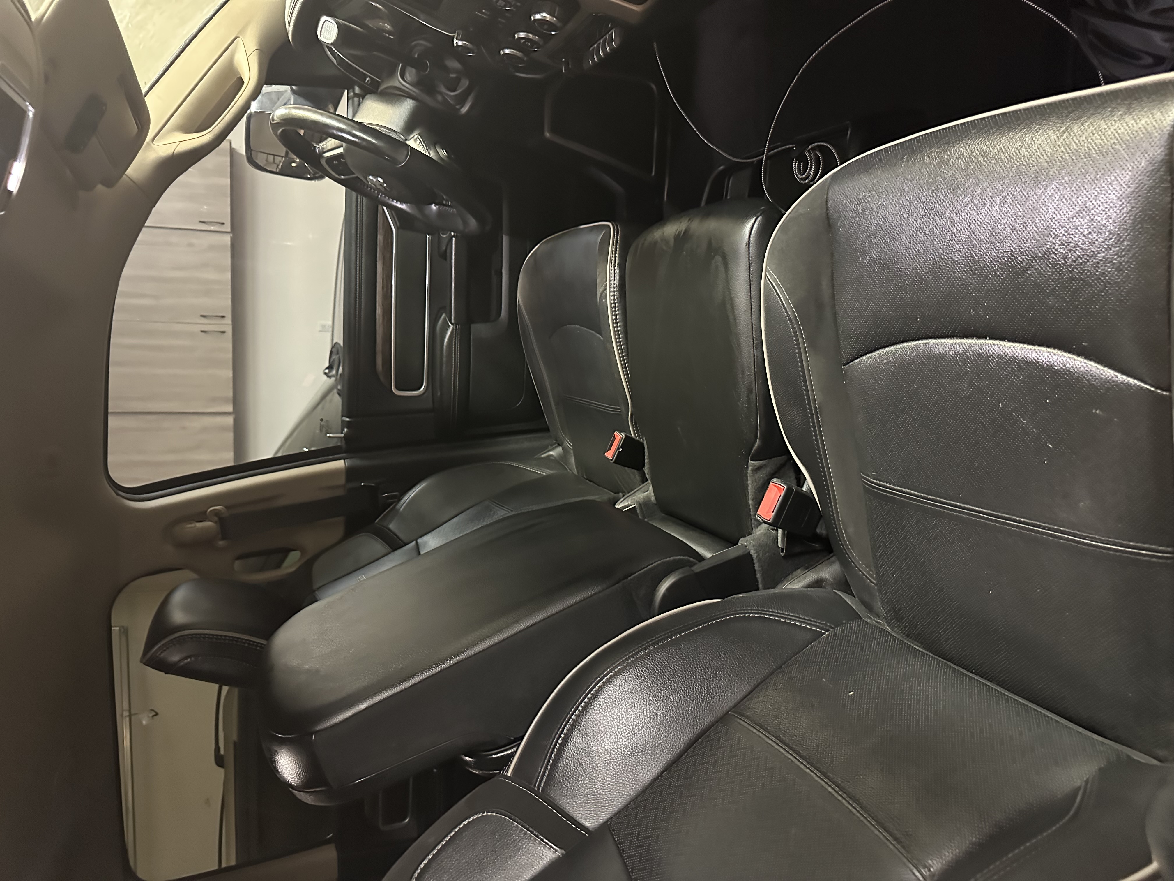 Used 2020 RAM 2500 Laramie AWD/4WD image 8