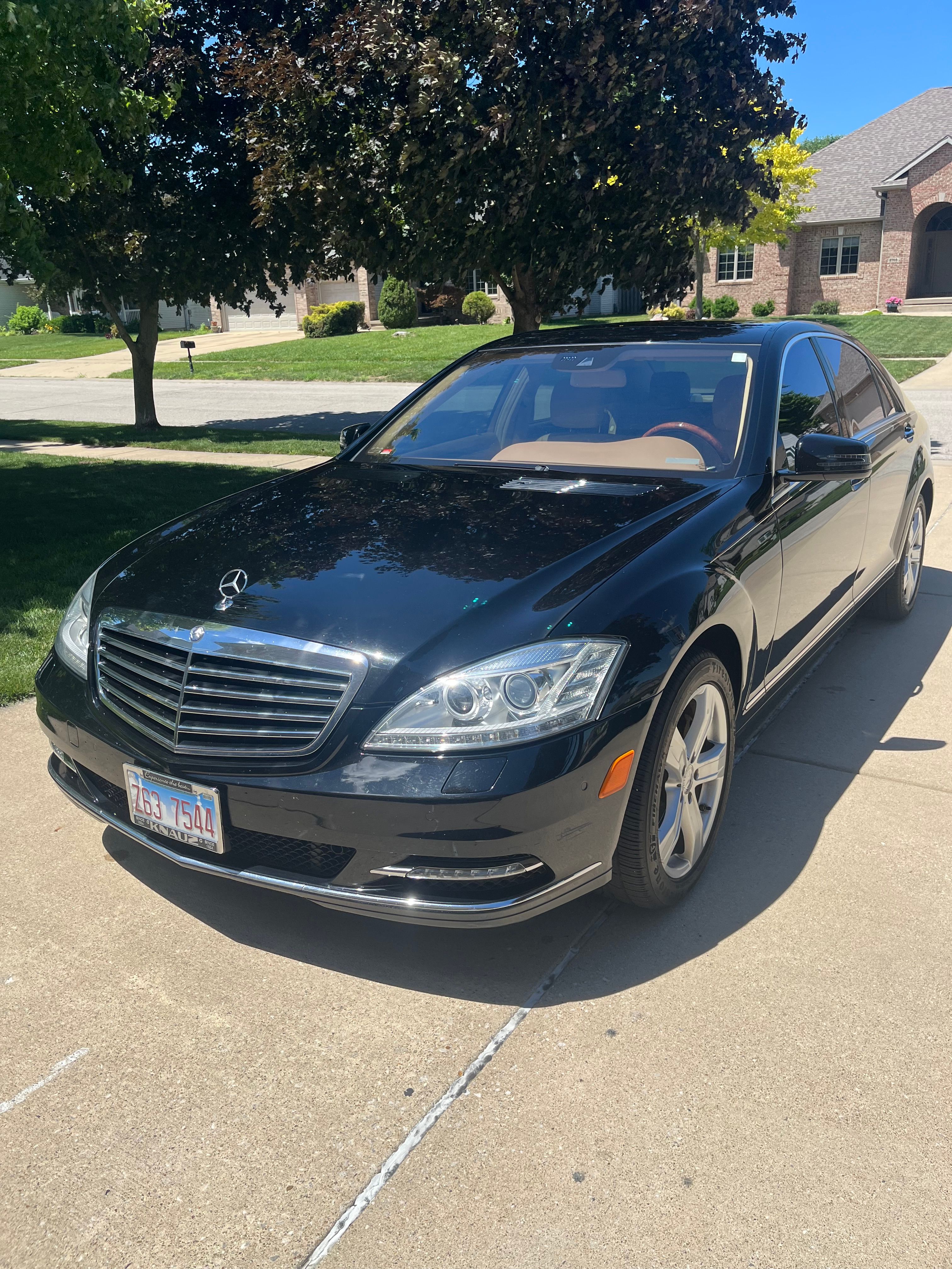 Used 2011 Mercedes-Benz S 550 4MATIC image 2