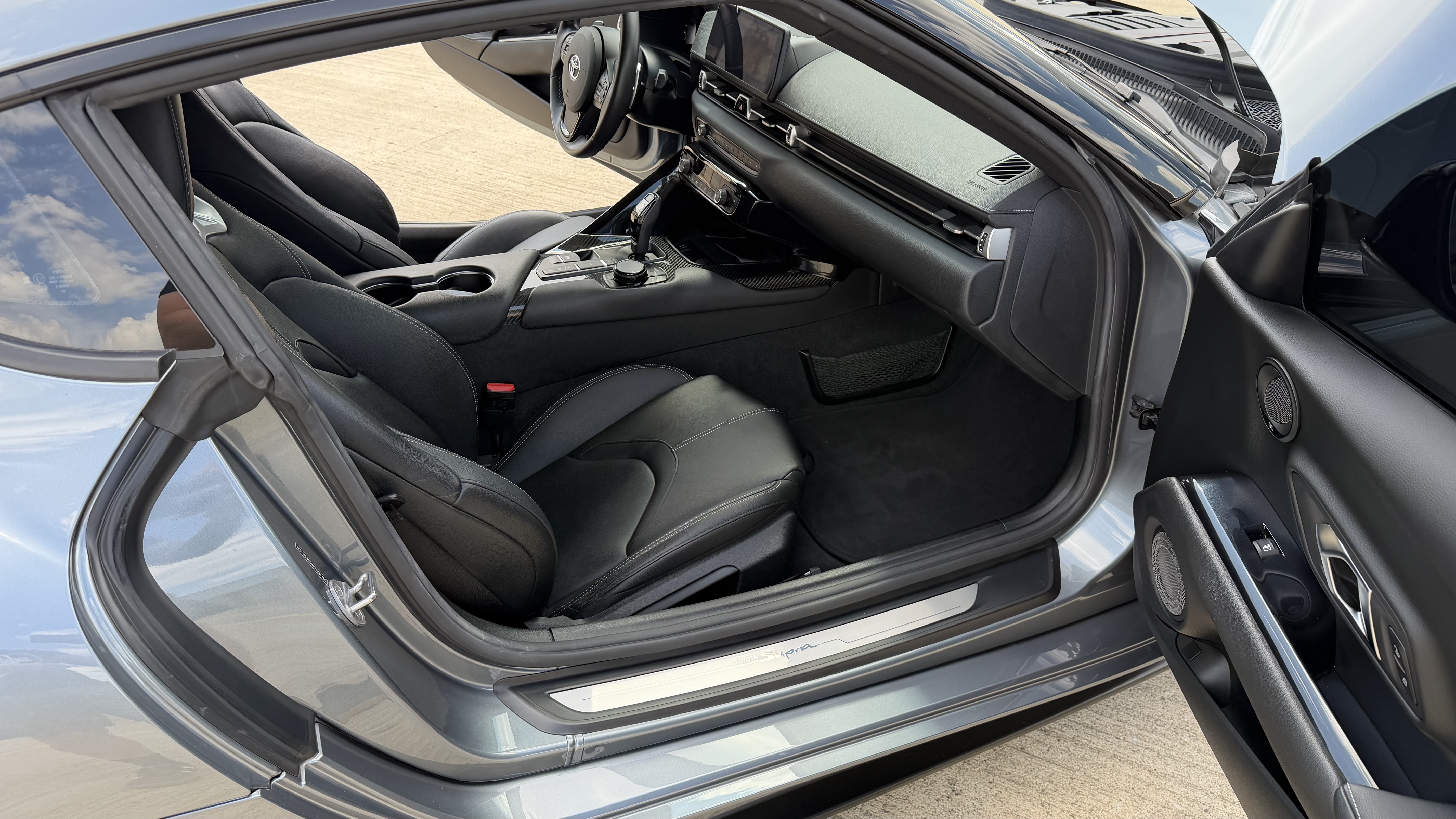 Used 2020 Toyota Supra Premium w/ Driver Assist Package RWD image 11