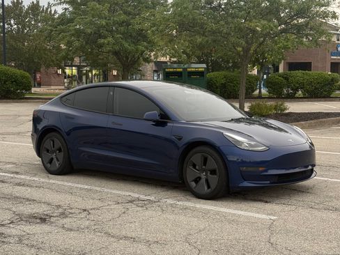 Used 2022 Tesla Model 3 RWD image 12
