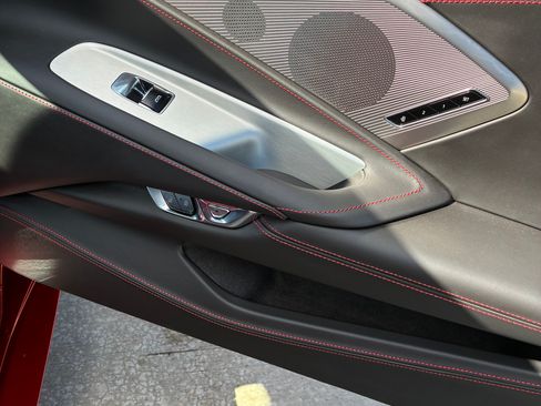 Used 2025 Chevrolet Corvette Stingray Premium Cpe w/ Z51 Performance Package RWD image 22