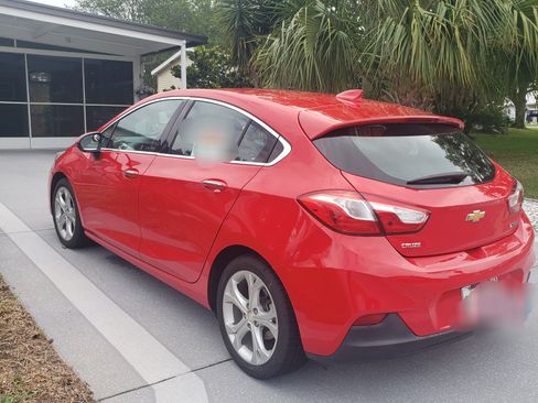 Used 2017 Chevrolet Cruze Premier image 2