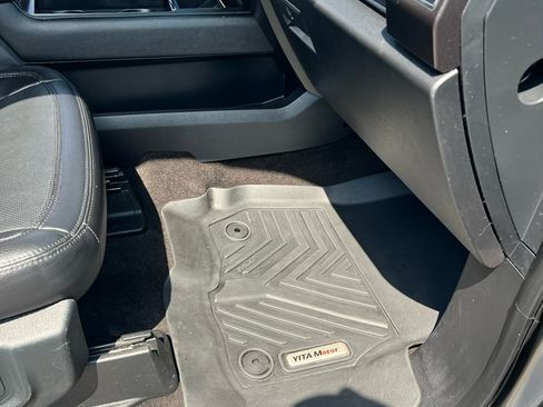 Used 2021 Ford Expedition Max Limited image 31