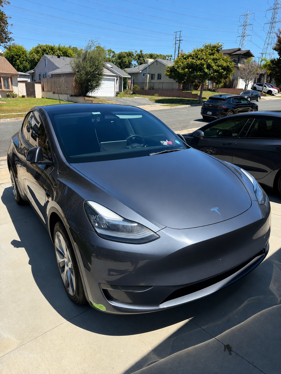Used 2023 Tesla Model Y AWD image 1