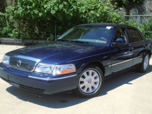 Used 2004 Mercury Grand Marquis LS image 1
