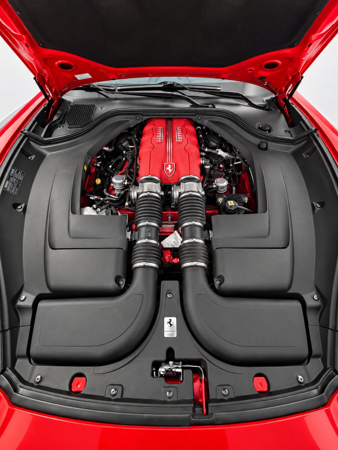 Used 2012 Ferrari California RWD image 22