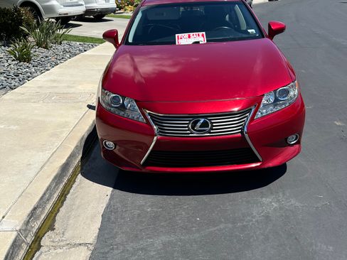 Used 2015 Lexus ES 350 w/ Luxury Package FWD image 1