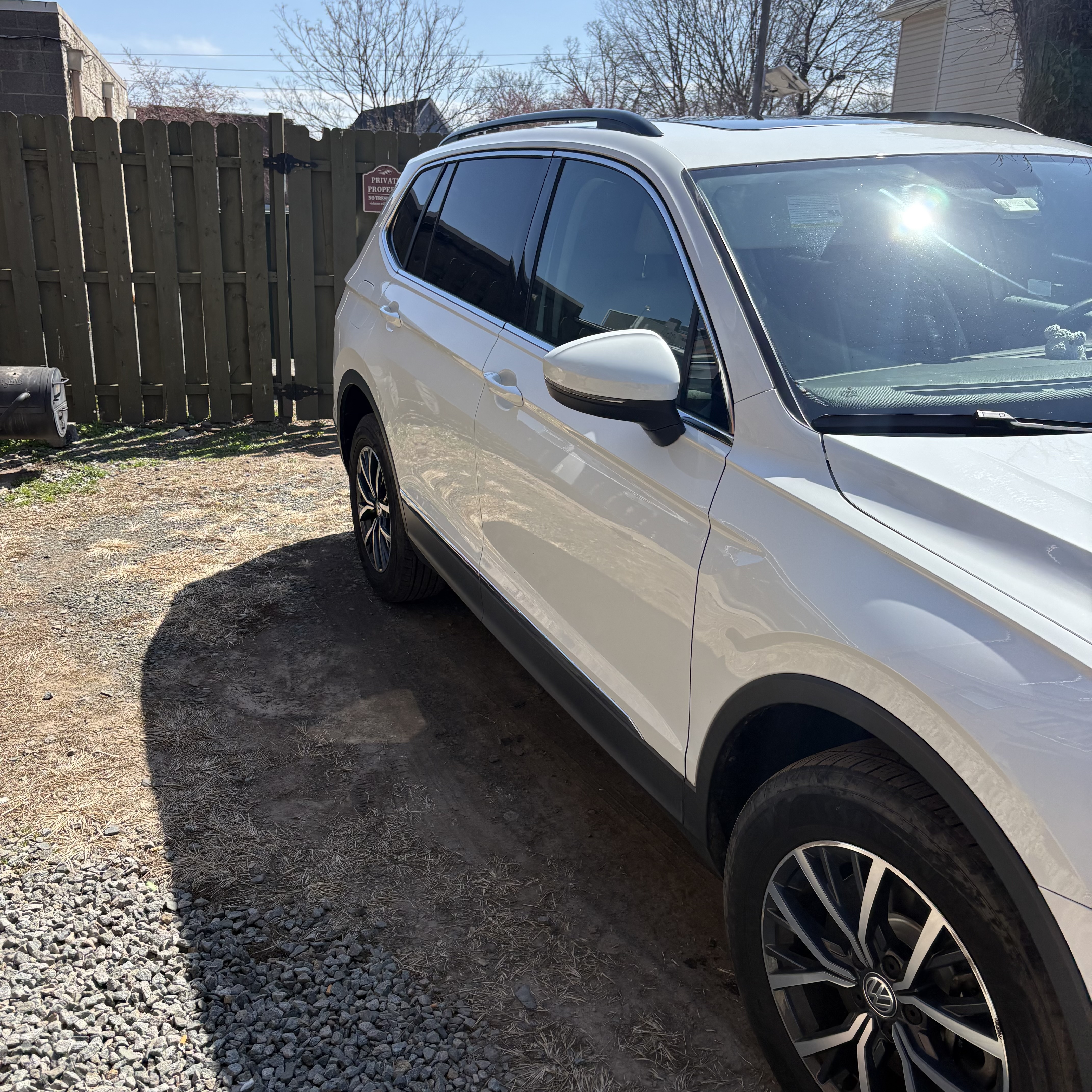 Used 2020 Volkswagen Tiguan SE w/ Panoramic Sunroof Package AWD/4WD image 4