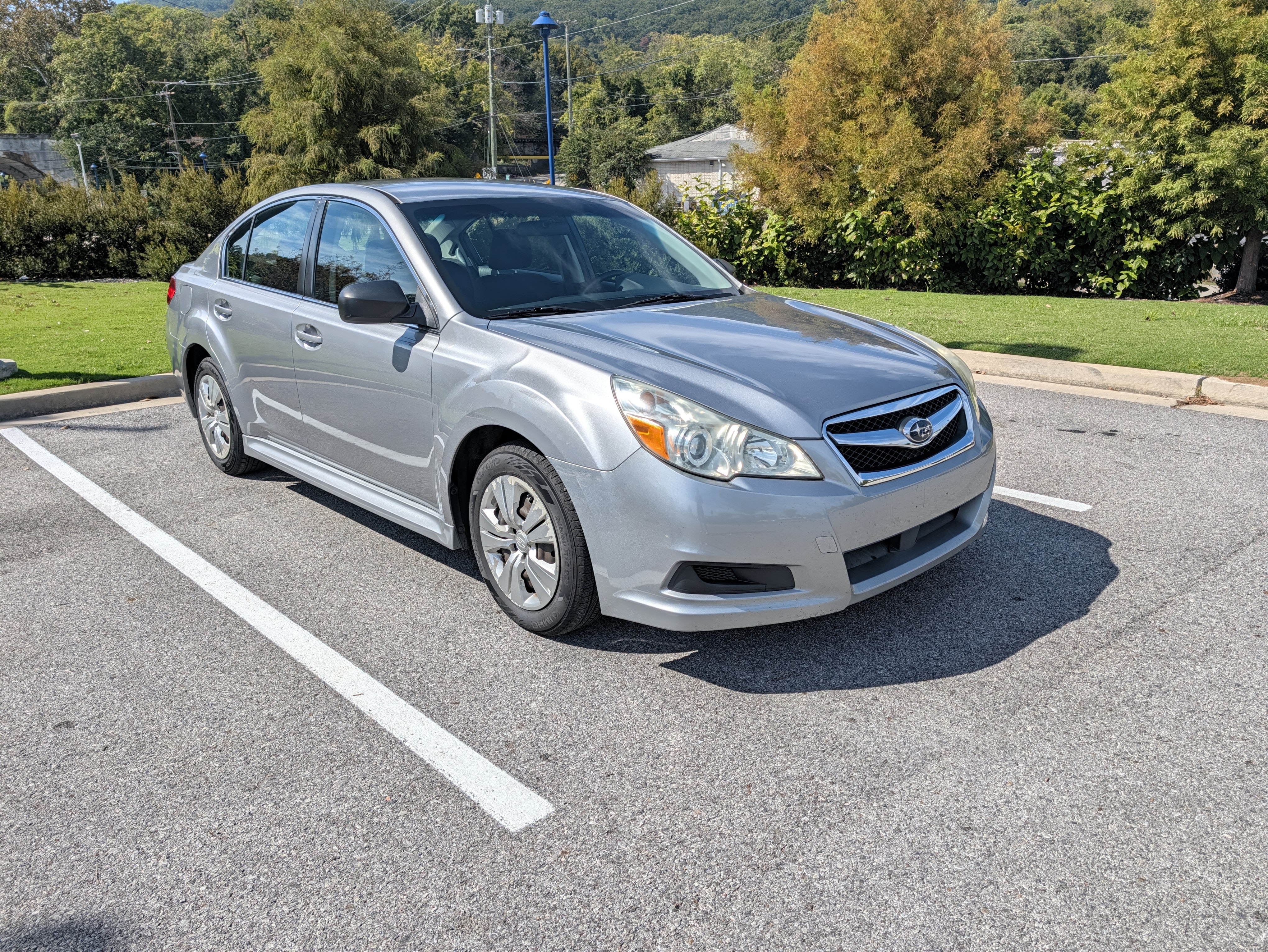 Used 2011 Subaru Legacy 2.5i AWD/4WD image 1