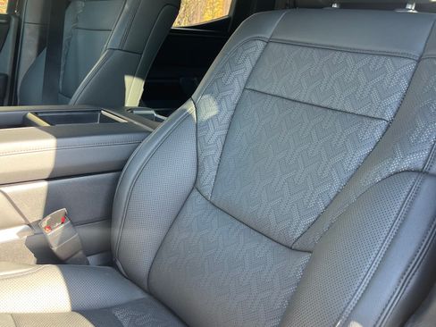 Used 2025 Toyota Tundra Limited image 12