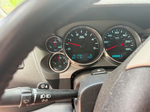 Used 2011 Chevrolet Silverado 2500 LT w/ Interior Plus Package image 14