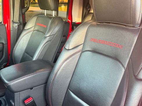 Used 2022 Jeep Gladiator Rubicon w/ LED Lighting Group image 9