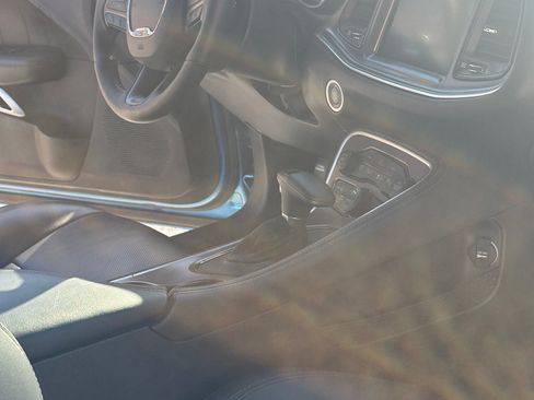 Used 2015 Dodge Challenger R/T Plus image 17