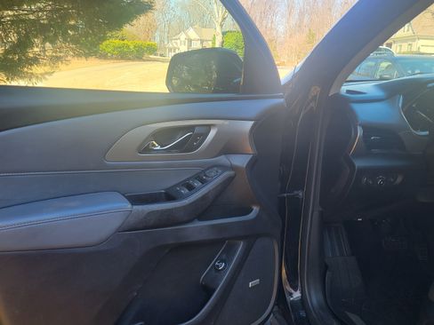 Used 2018 Chevrolet Traverse LT image 10