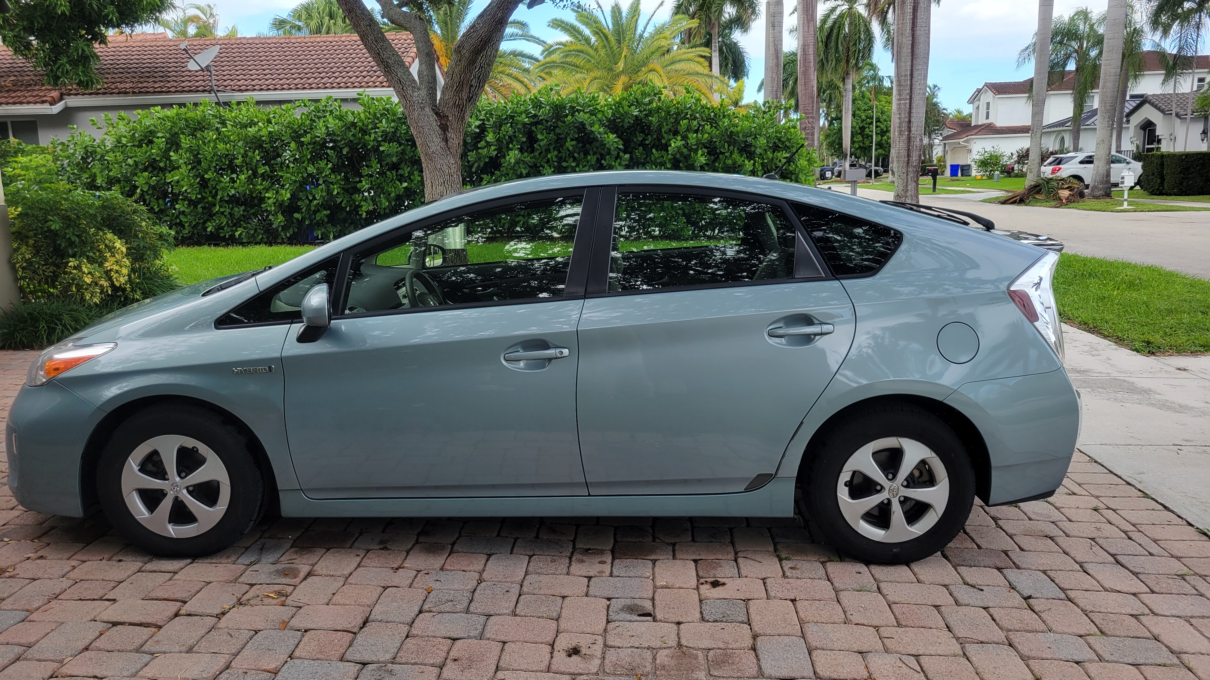 Used 2014 Toyota Prius Two FWD image 1