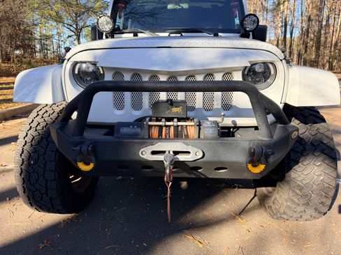 Used 2011 Jeep Wrangler Unlimited Sport image 11