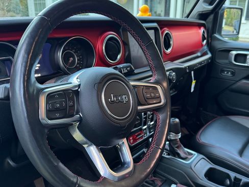 Used 2021 Jeep Wrangler Unlimited Rubicon AWD/4WD image 17