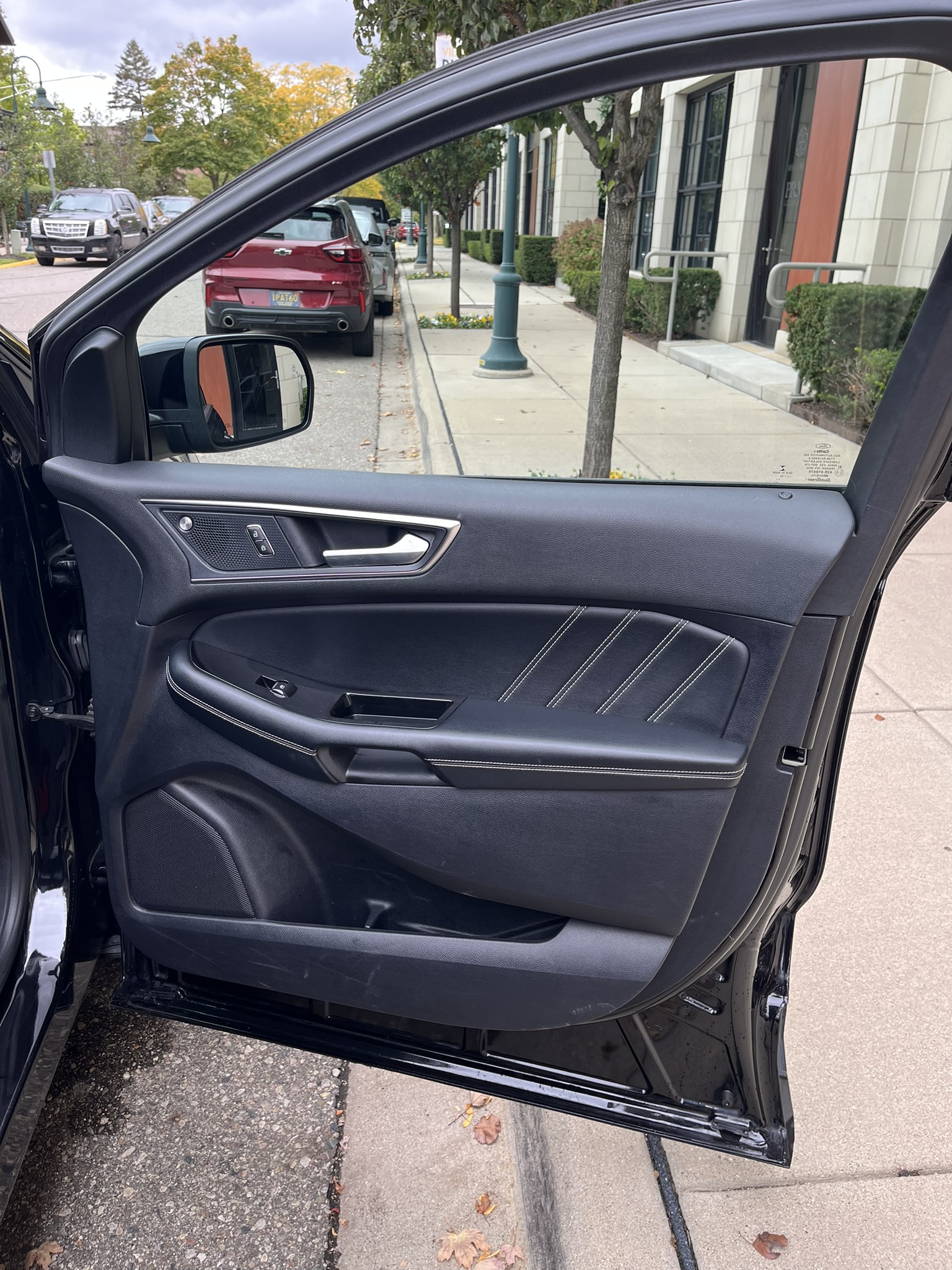 Used 2019 Ford Edge ST w/ Equipment Group 401A AWD/4WD image 15