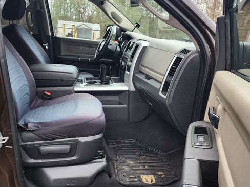 Used 2012 RAM 3500 SLT w/ Technology Group image 4