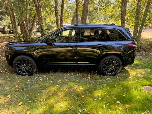 Used 2026 Jeep Grand Cherokee Summit w/ Obsidian Package AWD/4WD image 8