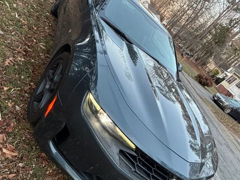 Used 2019 Chevrolet Camaro LT image 16