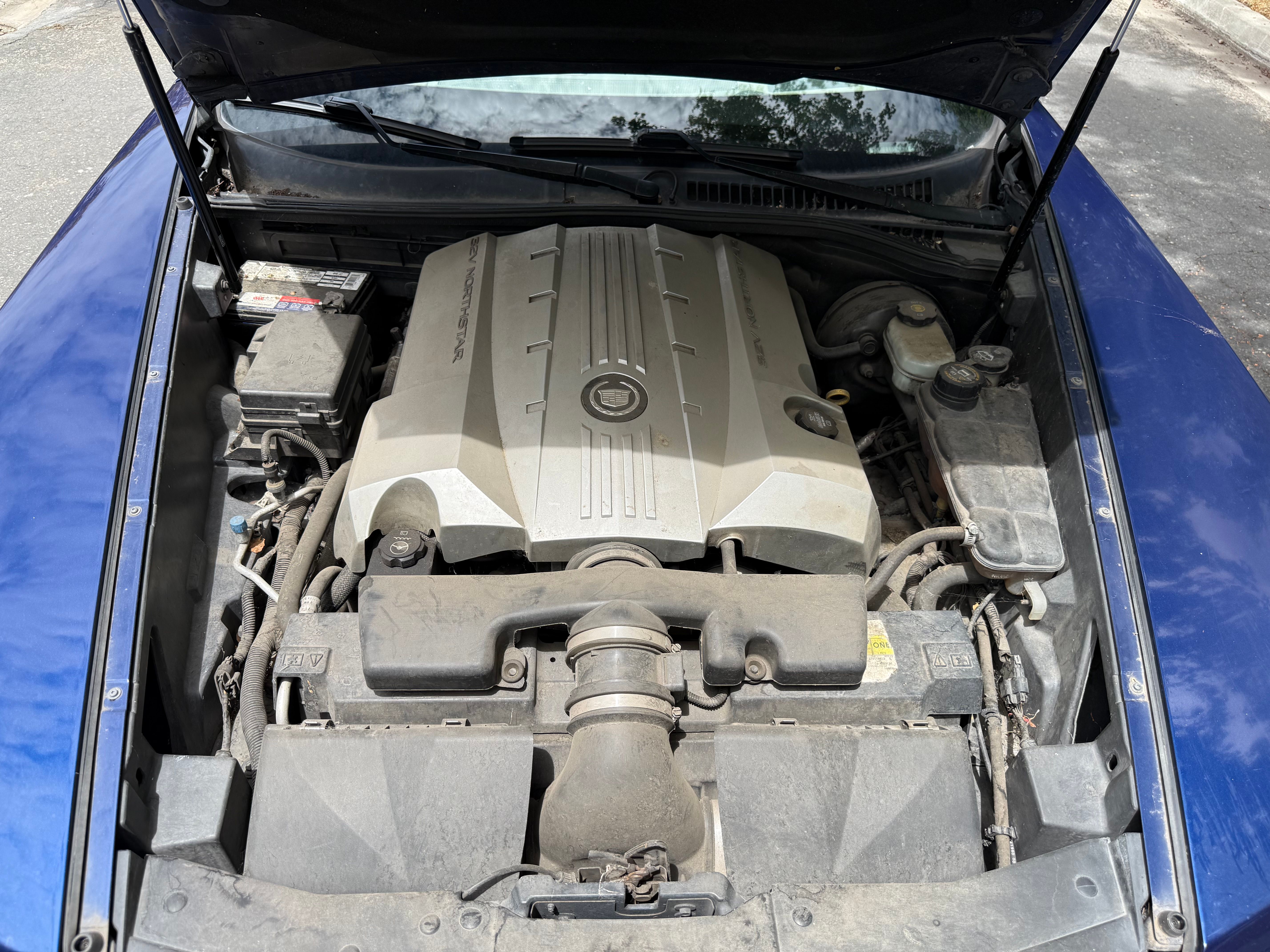 Used 2004 Cadillac XLR RWD image 14