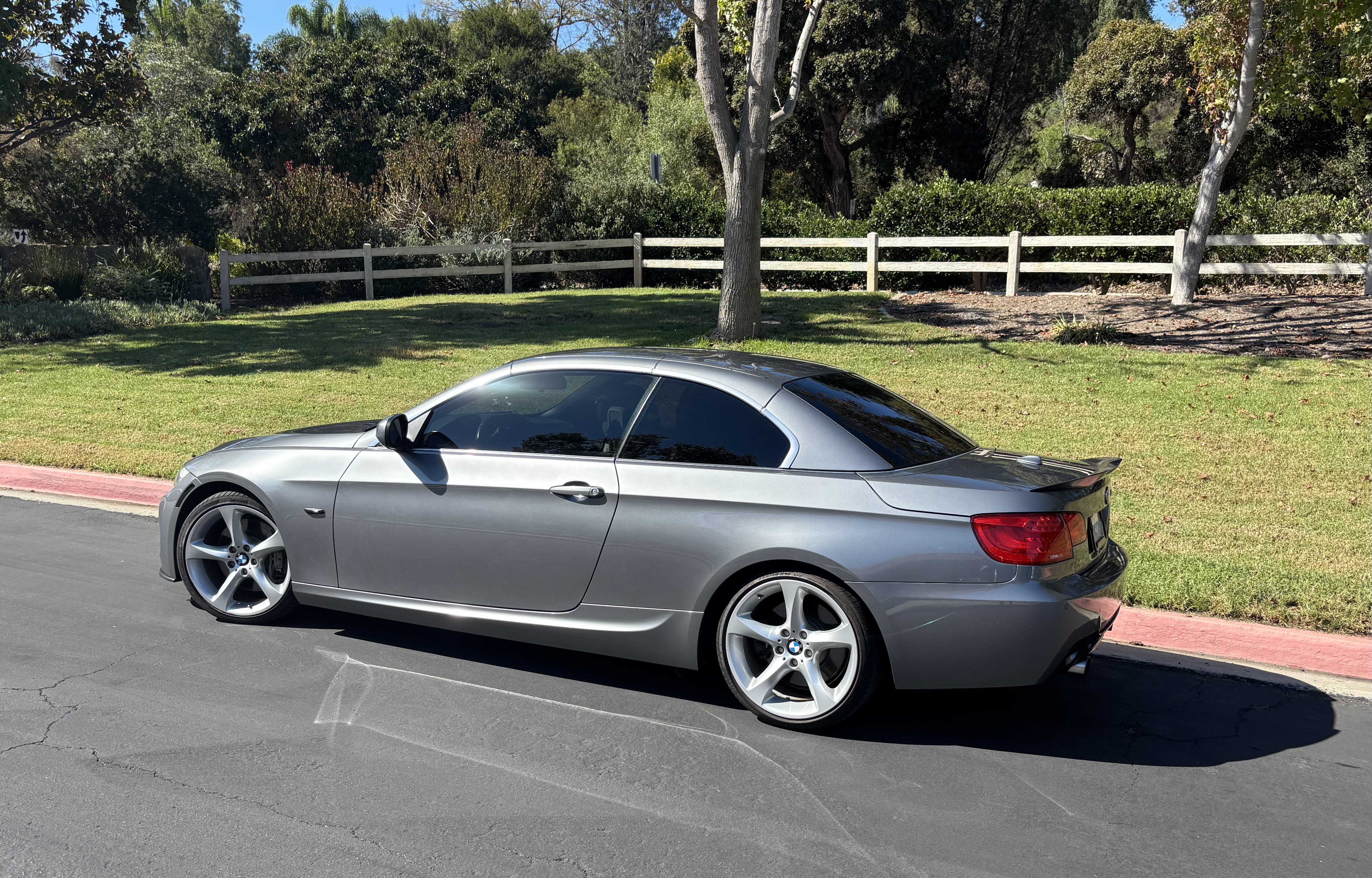 Used 2013 BMW 335i Convertible RWD image 4