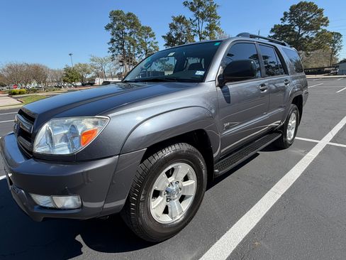 Used 2004 Toyota 4Runner Sport image 13
