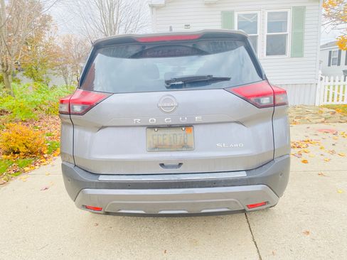 Used 2023 Nissan Rogue SL w/ SL Premium Package image 4