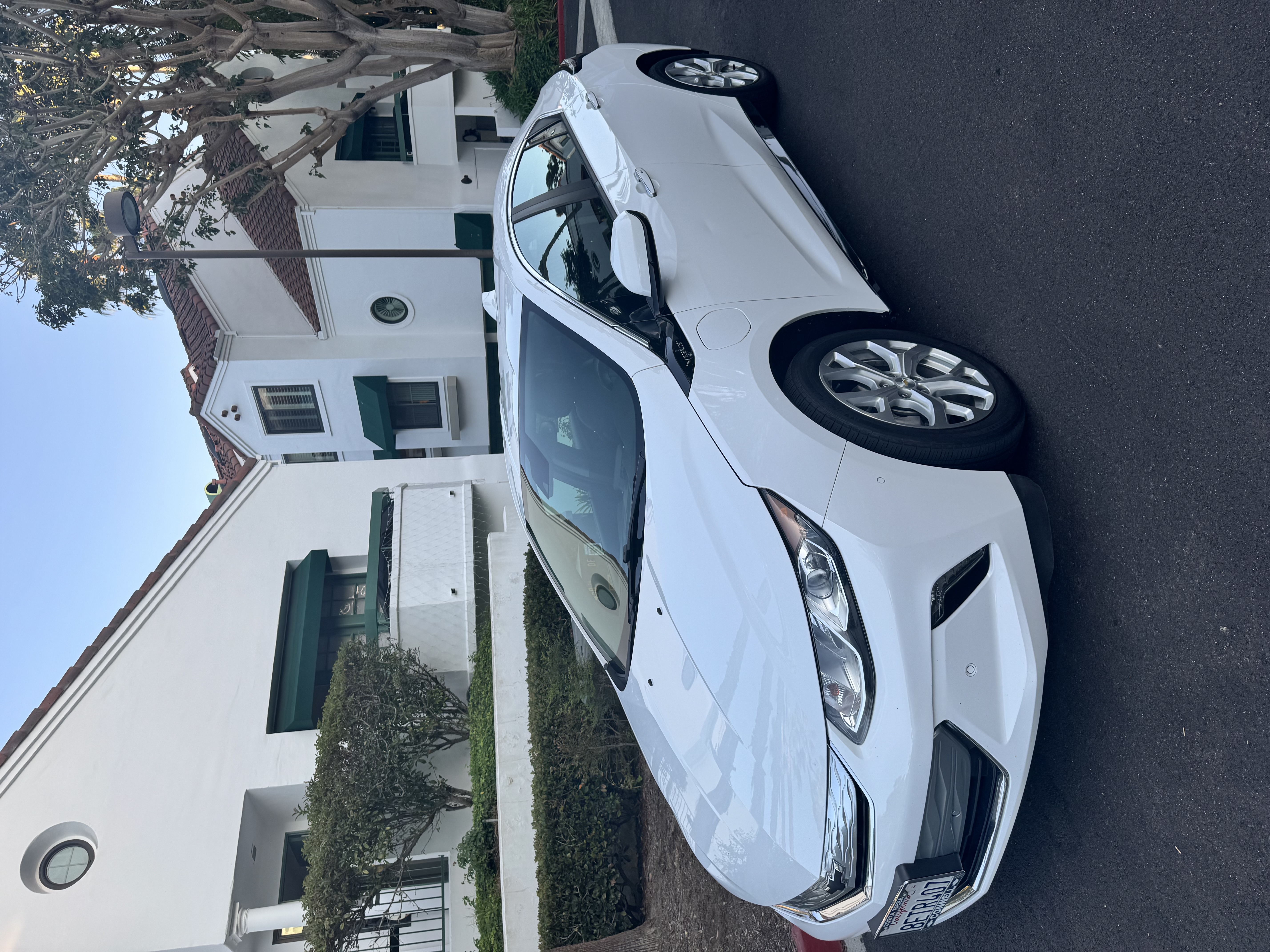 Used 2018 Chevrolet Volt Premier w/ Driver Confidence Package FWD image 1