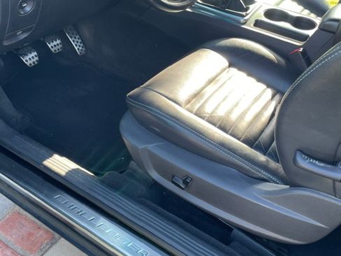 Used 2010 Dodge Challenger R/T RWD image 6