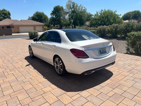 Used 2015 Mercedes-Benz C 300 Sedan image 4