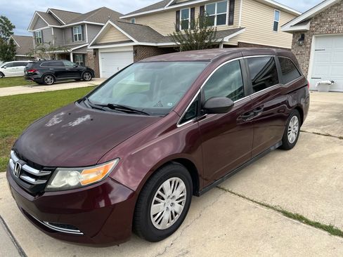 Used 2014 Honda Odyssey LX image 1