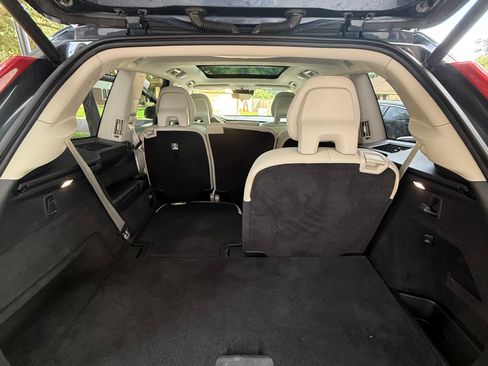Used 2021 Volvo XC90 T5 Momentum w/ Climate Package FWD image 18
