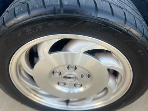 Used 1996 Chevrolet Corvette Coupe RWD image 21