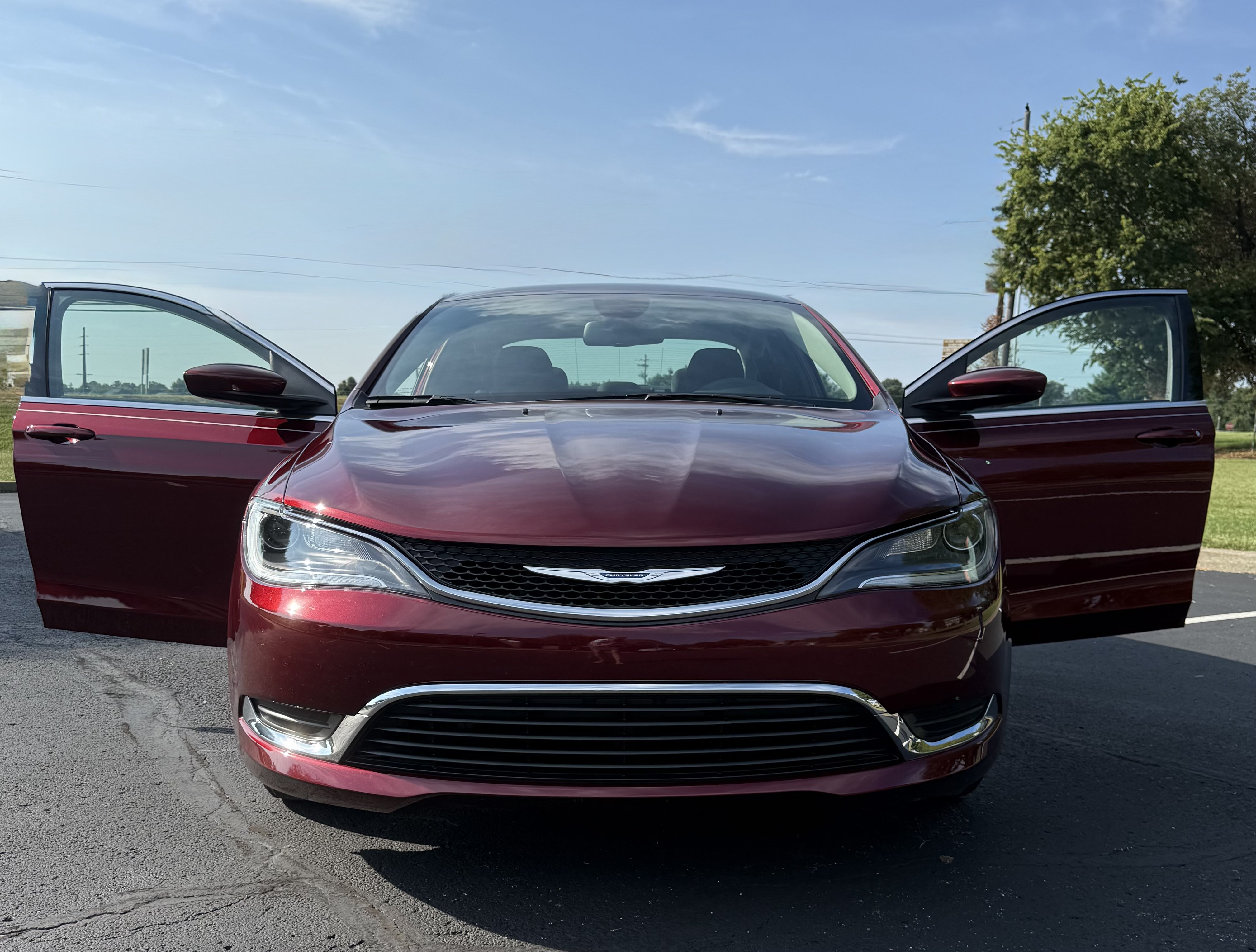 Used 2015 Chrysler 200 Limited FWD image 4