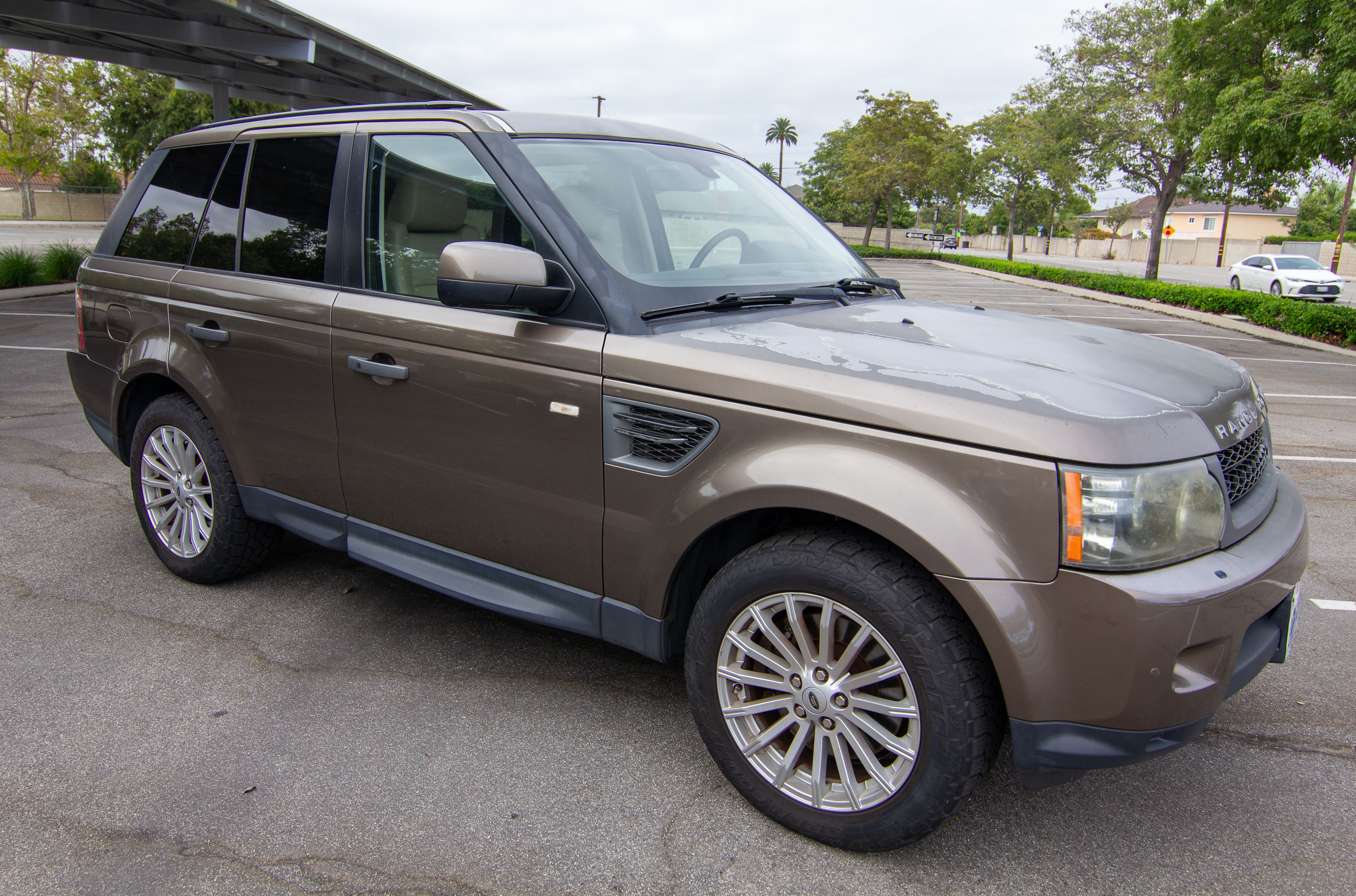 Used 2010 Land Rover Range Rover Sport HSE AWD/4WD image 6