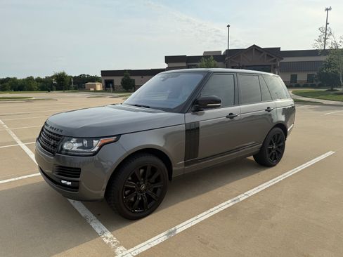 Used 2017 Land Rover Range Rover HSE image 10