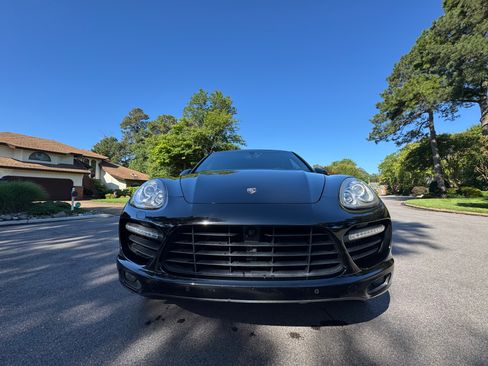 Used 2012 Porsche Cayenne Turbo AWD/4WD image 6