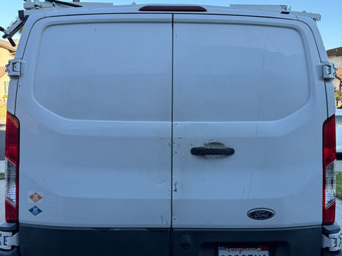 Used 2016 Ford Transit 250 130 Low Roof image 4