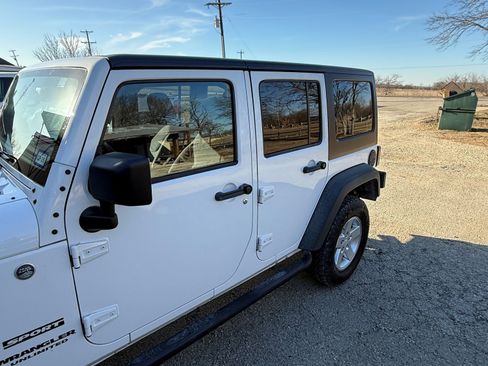 Used 2013 Jeep Wrangler Unlimited Sport image 18