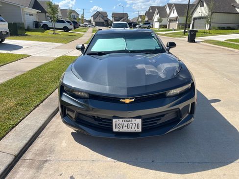 Used 2016 Chevrolet Camaro LT RWD image 4