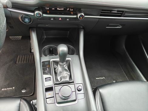 Used 2020 MAZDA MAZDA3 Hatchback image 13