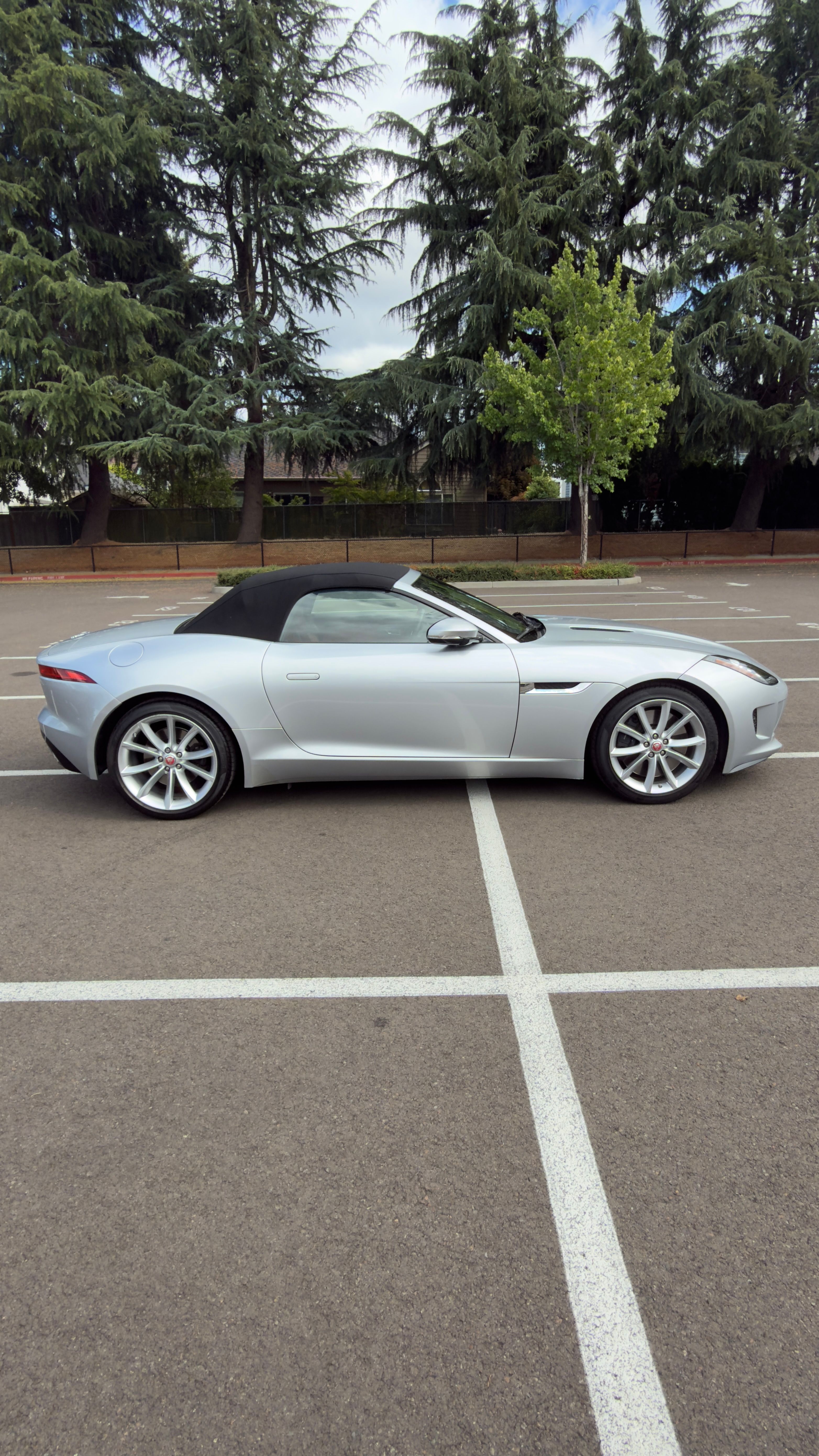 Used 2016 Jaguar F-TYPE S RWD image 2