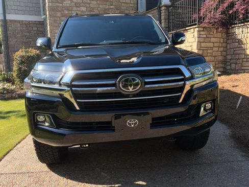 Used 2020 Toyota Land Cruiser Heritage Edition image 6