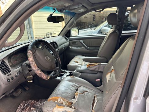 Used 2003 Toyota Sequoia Limited image 6