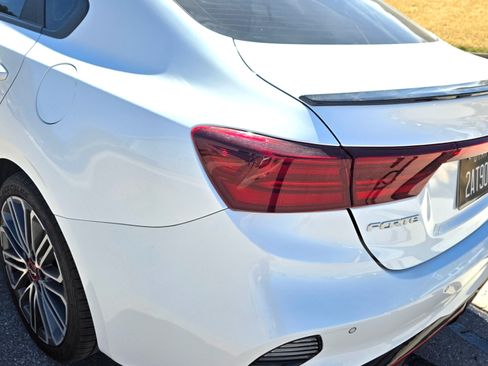 Used 2023 Kia Forte GT image 4