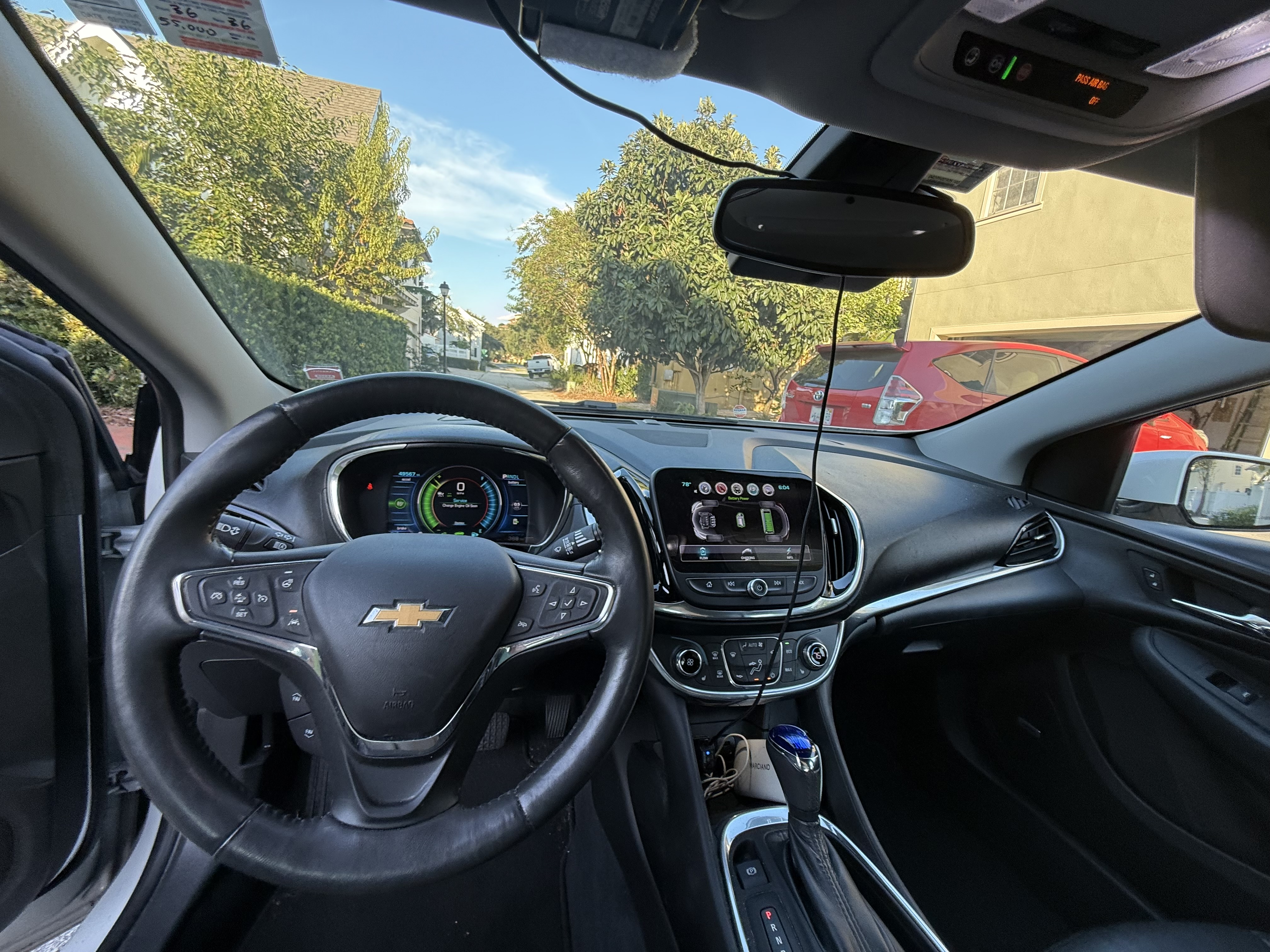 Used 2017 Chevrolet Volt Premier w/ Driver Confidence II Package FWD image 8